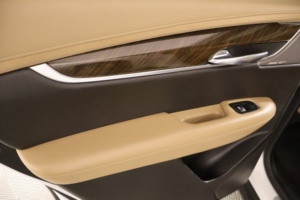 Used 2021 Cadillac XT6 Premium Luxury w/ Platinum Package image 18