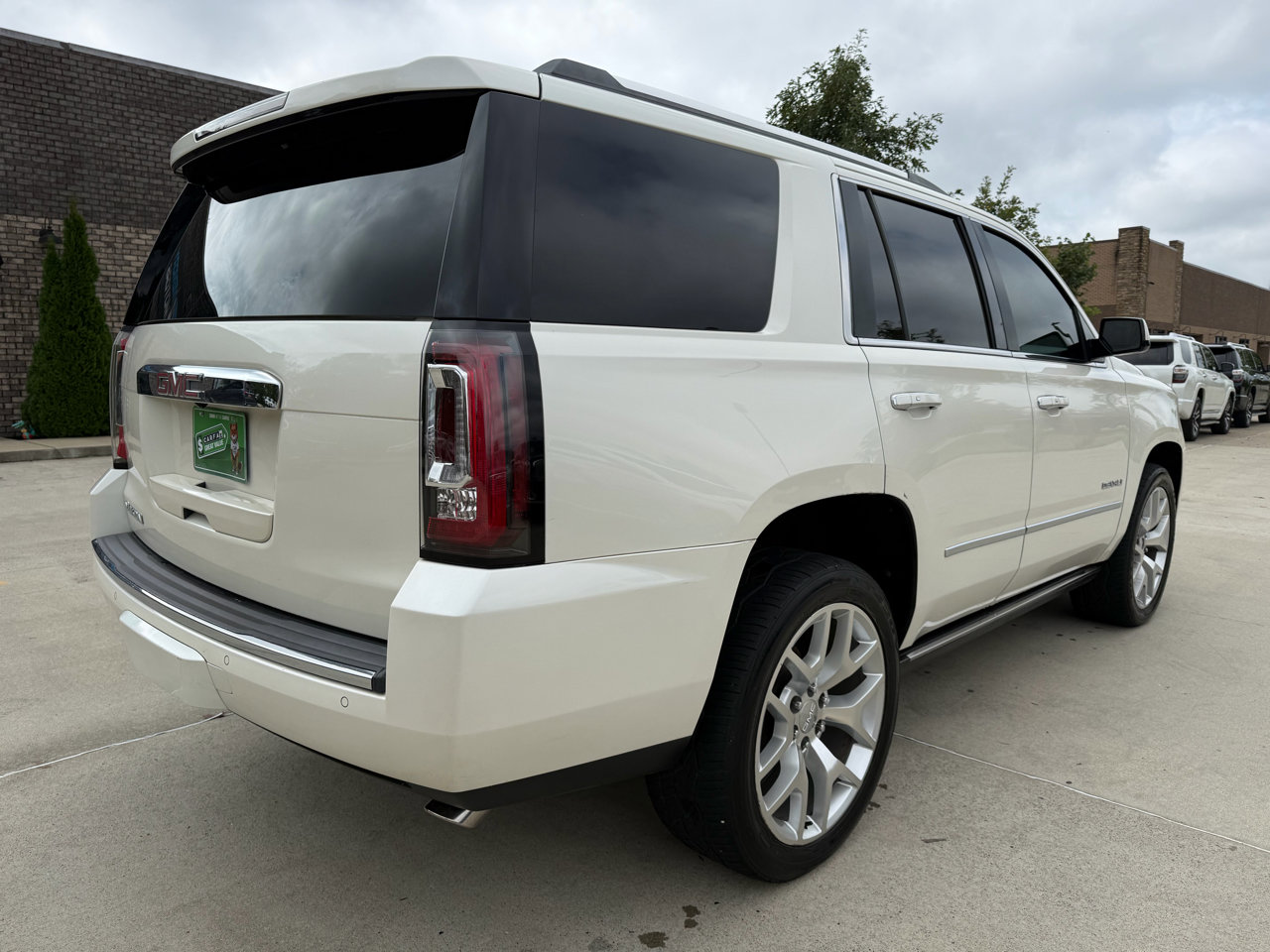 Used 2015 GMC Yukon Denali w/ Touring Package image 4
