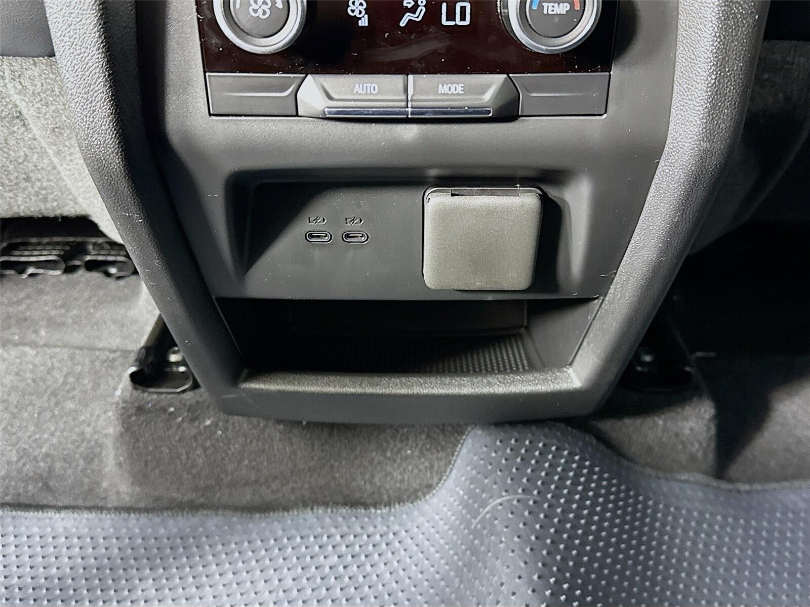 New 2026 Buick Enclave Sport Touring w/ Power Package FWD image 28