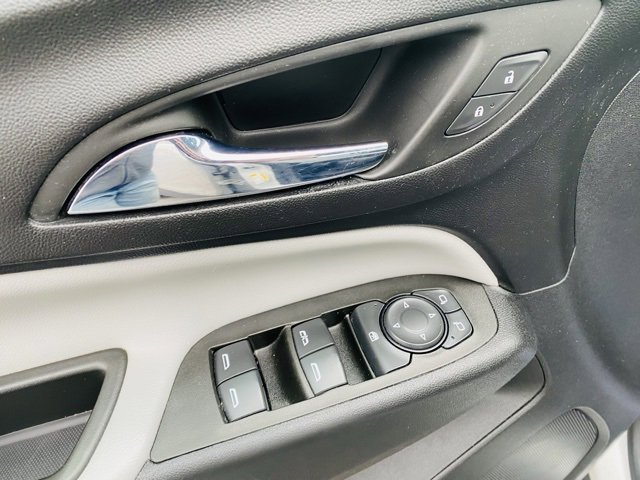 Used 2022 Chevrolet Equinox LS image 26