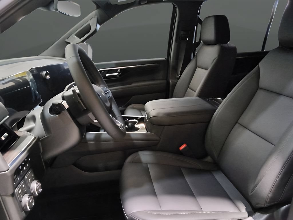 Used 2026 Chevrolet Suburban Z71 w/ Comfort Package AWD/4WD image 16