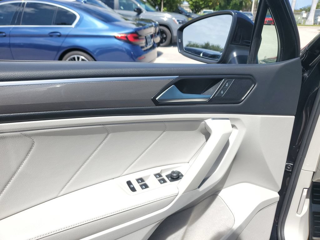 Certified 2023 Volkswagen Tiguan SE R-Line FWD image 24