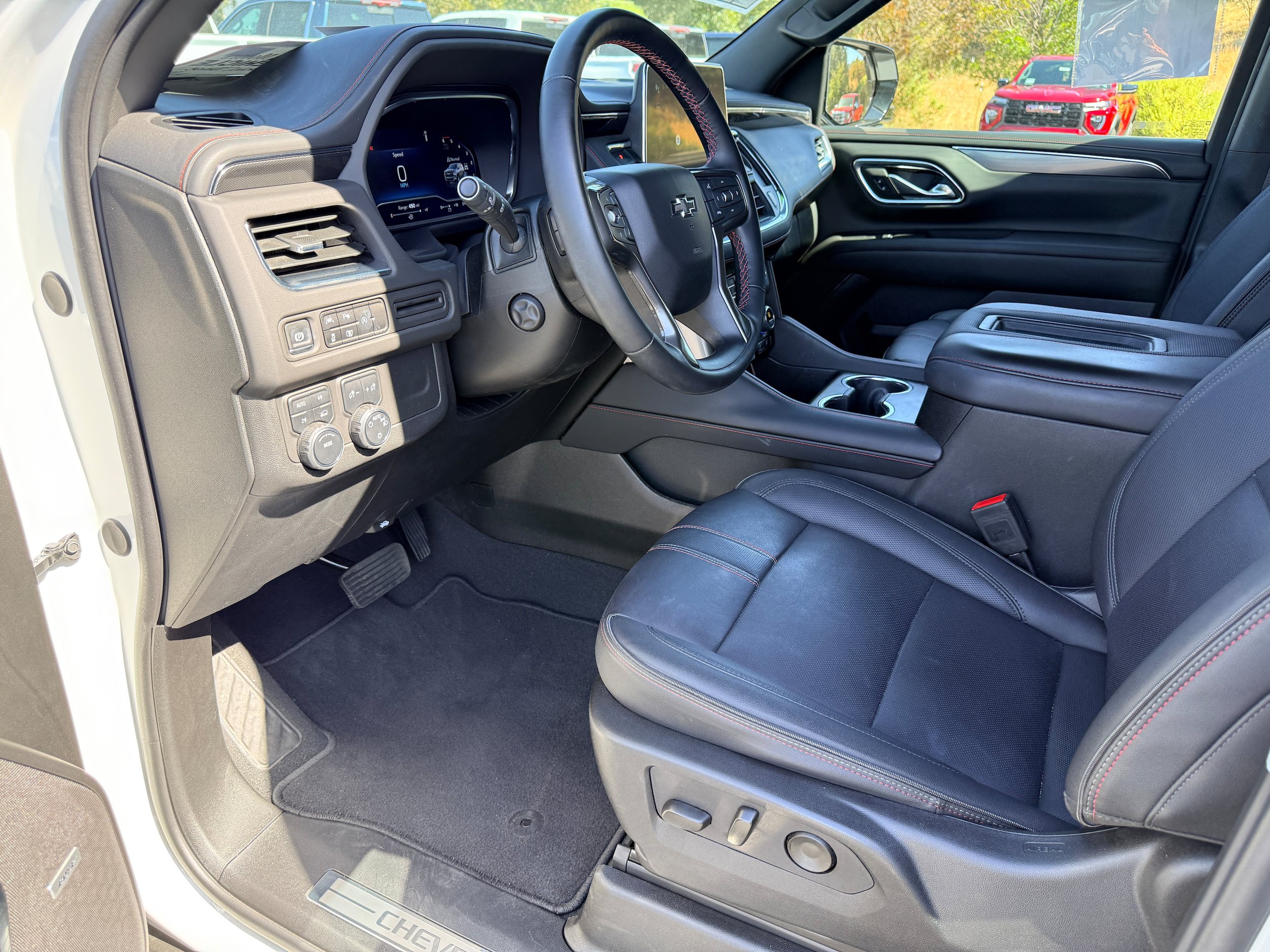Used 2024 Chevrolet Tahoe RST w/ Luxury Package AWD/4WD image 14