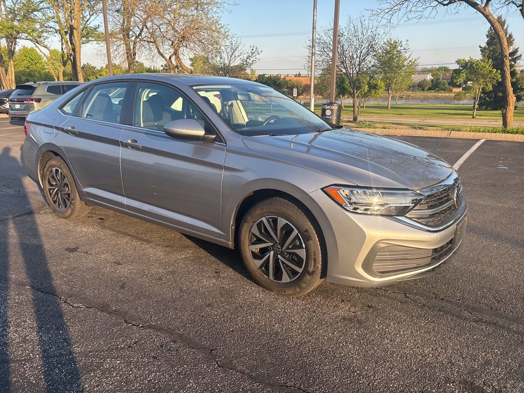 Used 2022 Volkswagen Jetta S w/ IQ.Drive Package FWD image 5