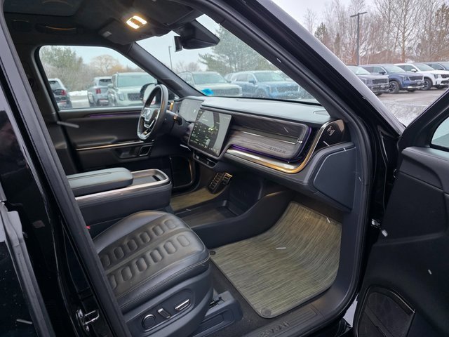 Used 2022 Rivian R1T Adventure image 11