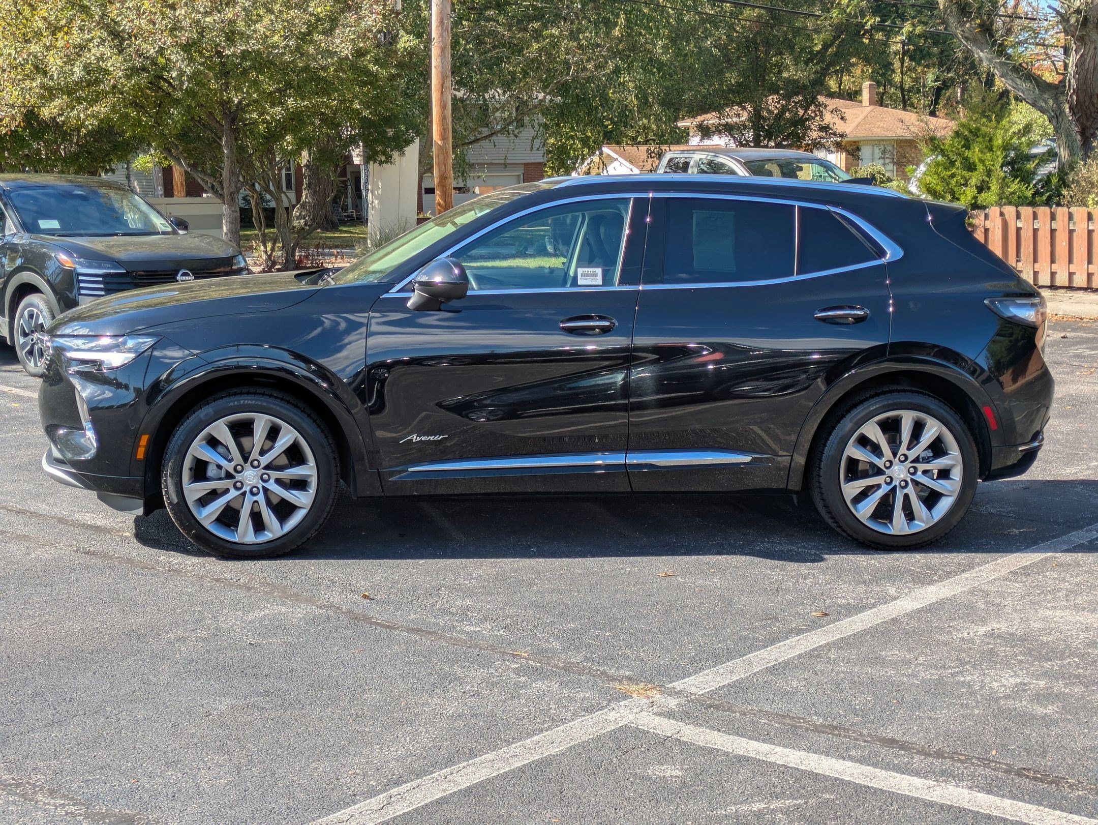 Used 2021 Buick Envision Avenir w/ Technology Package II image 9