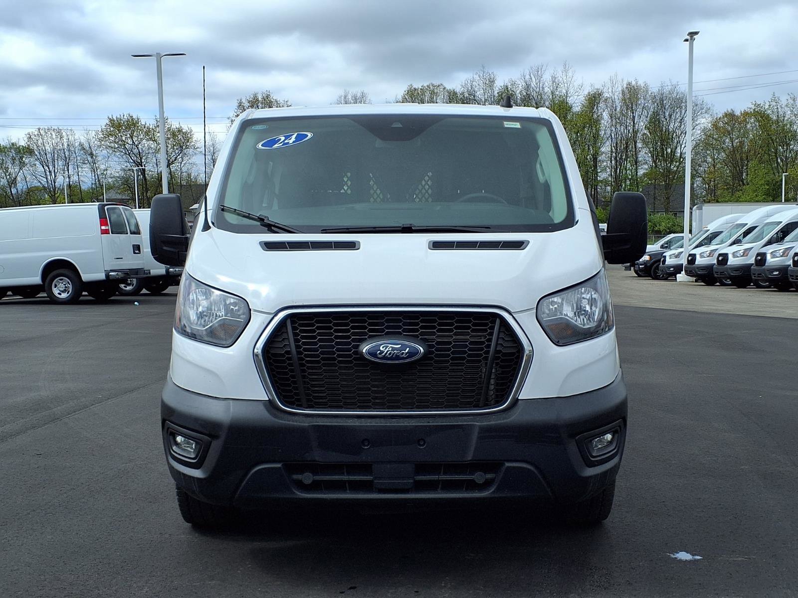 Used 2024 Ford Transit 250 Low Roof w/ Exterior Upgrade Package RWD image 2