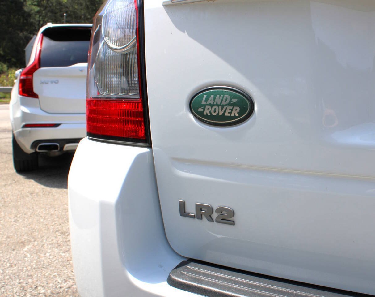 Used 2011 Land Rover LR2 HSE AWD/4WD image 10