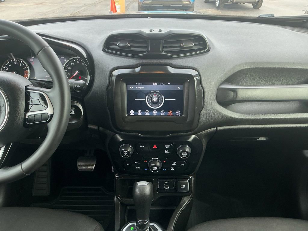 Used 2021 Jeep Renegade Latitude image 20