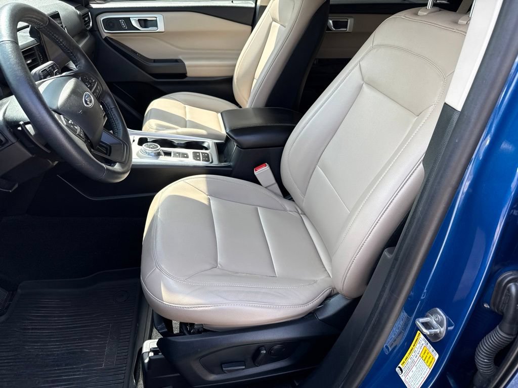 Used 2020 Ford Explorer XLT w/ Equipment Group 202A RWD image 5