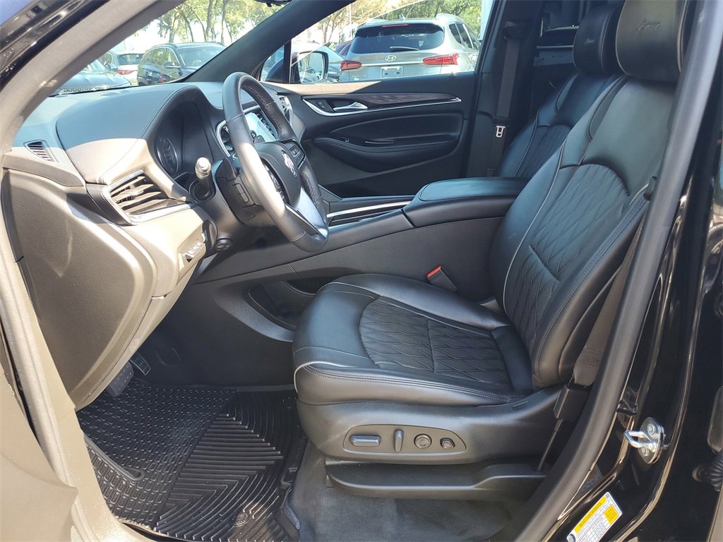 Certified 2023 Buick Enclave Avenir image 19