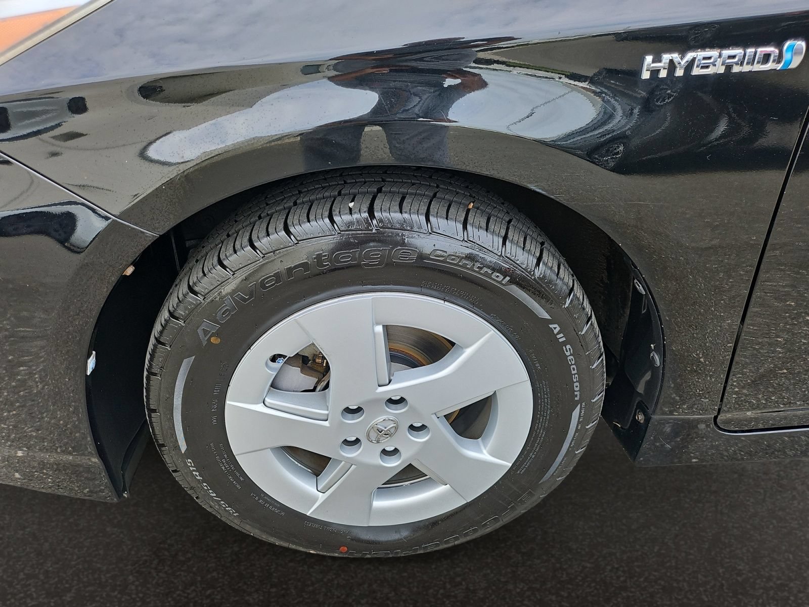 Used 2010 Toyota Prius Four w/ Solar Roof Pkg FWD image 38