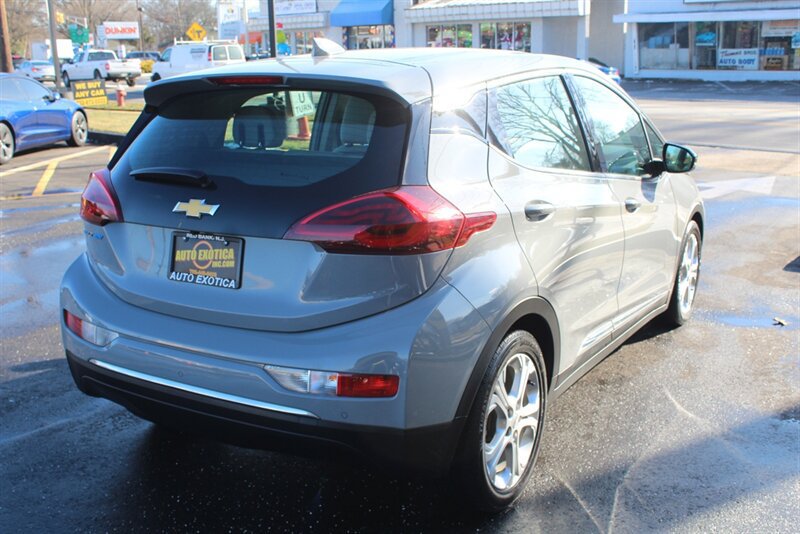 Used 2019 Chevrolet Bolt LT FWD image 3