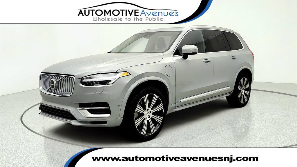 Used 2025 Volvo XC90 T8 Plus