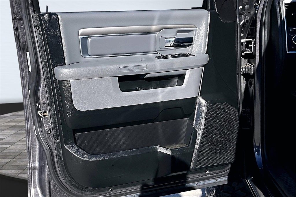 Used 2016 RAM 1500 Big Horn image 25