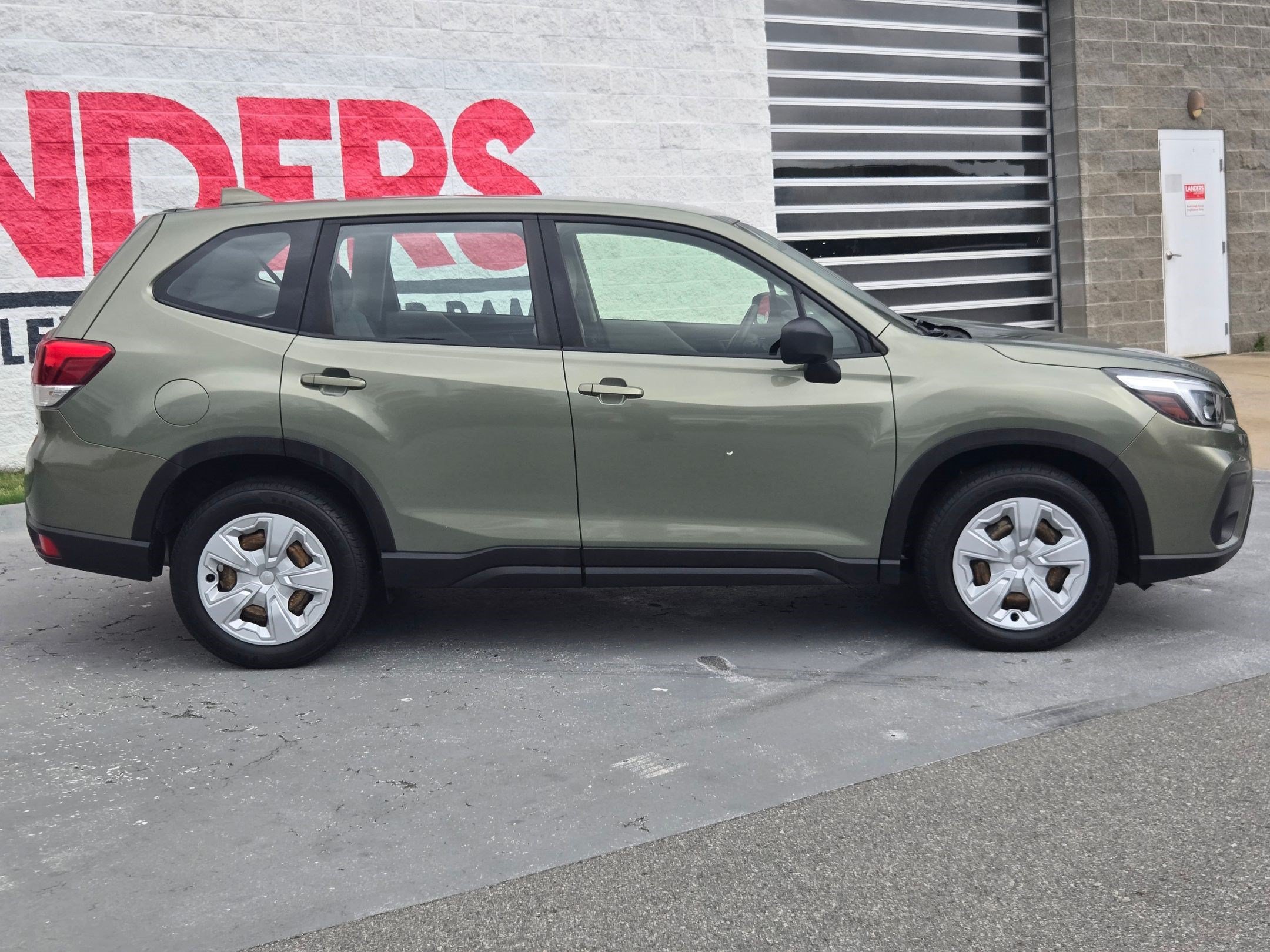 Used 2021 Subaru Forester AWD/4WD image 8