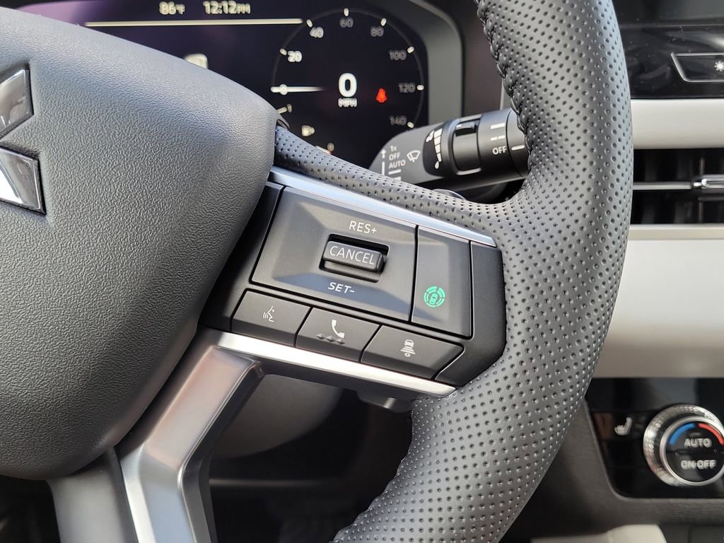 New 2025 Mitsubishi Outlander SE image 15