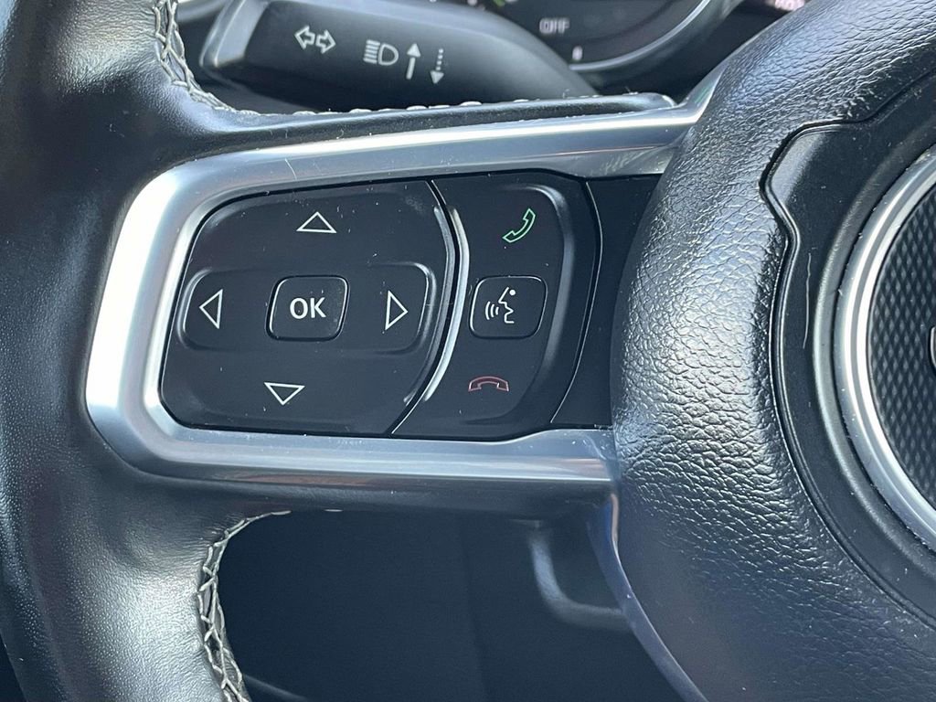 Used 2022 Jeep Wrangler Unlimited Sahara w/ Cold Weather Group AWD/4WD image 30