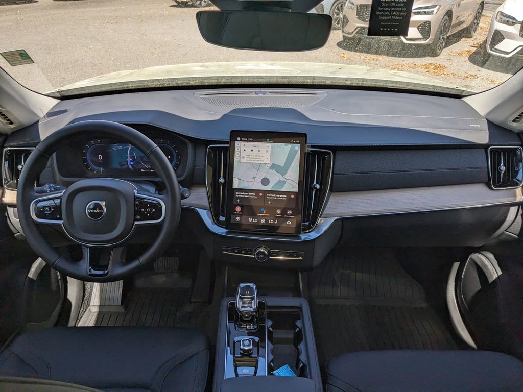 New 2025 Volvo XC90 B6 Plus image 16