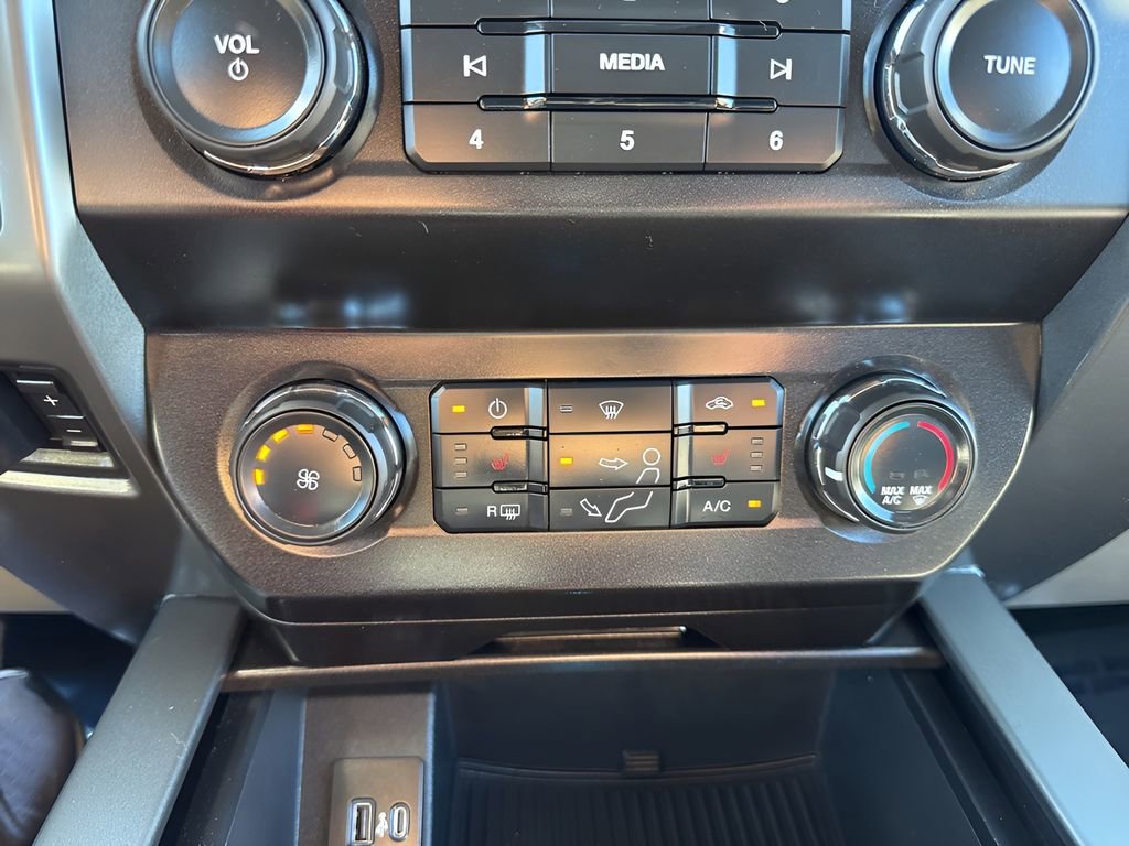 Used 2022 Ford F250 XLT w/ XLT Premium Package image 18