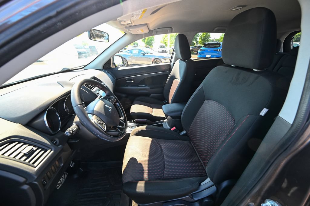 Used 2018 Mitsubishi Outlander Sport LE FWD image 18