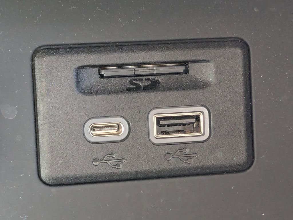 Used 2022 GMC Acadia Denali w/ Denali Ultimate Package image 26