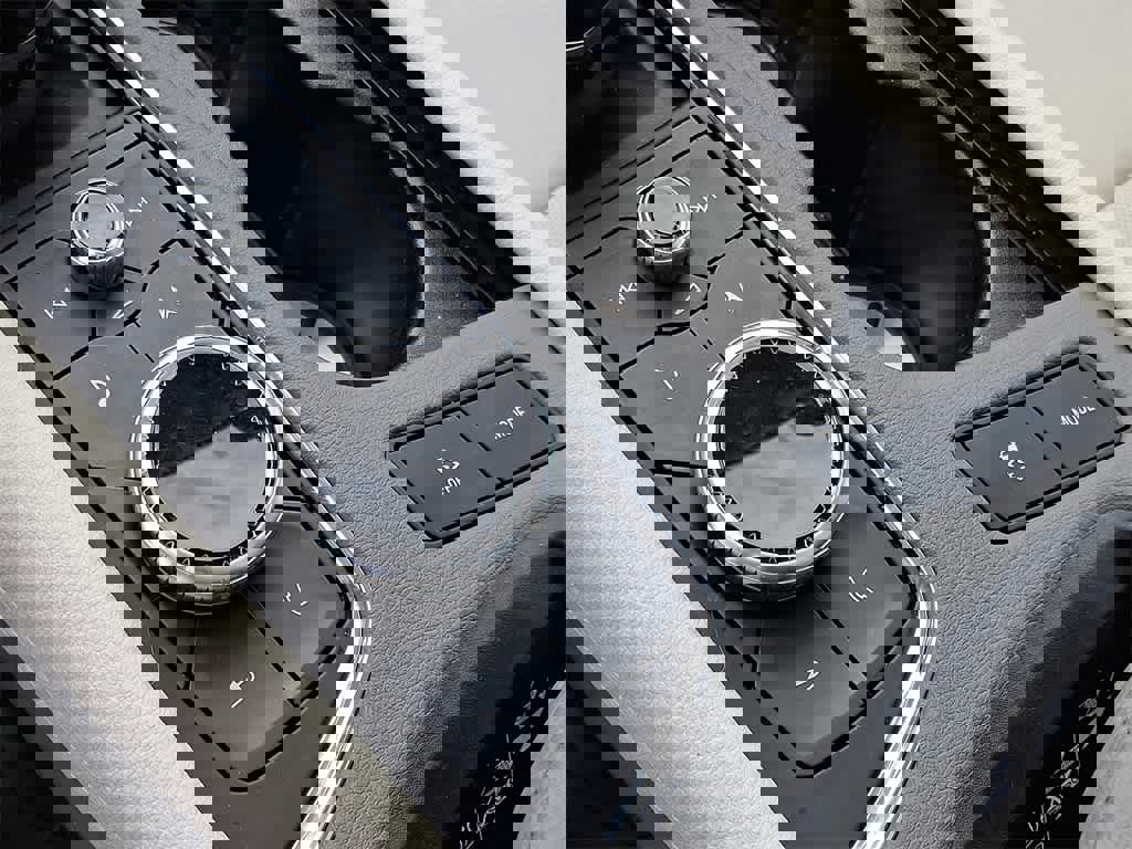 Used 2024 Cadillac XT6 Premium Luxury w/ Technology Package image 24