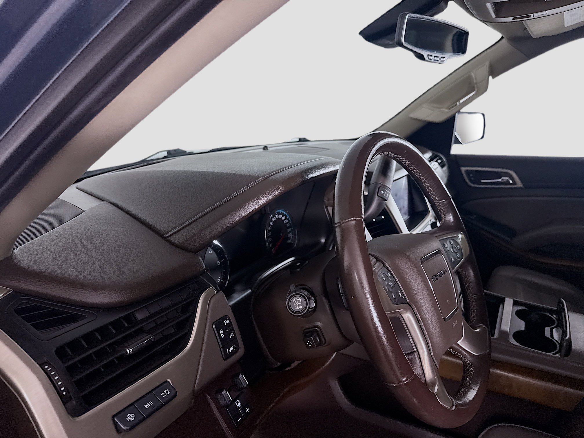 Used 2020 GMC Yukon Denali w/ Enhanced Security Package image 23