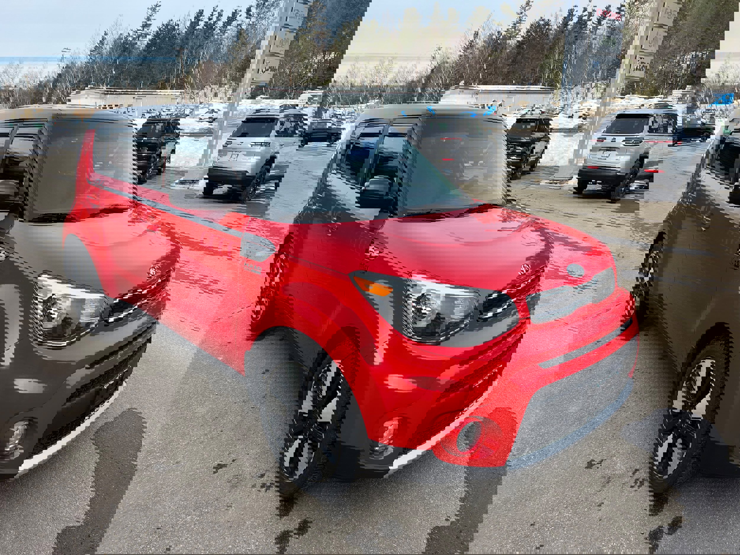 Used 2018 Kia Soul + image 3