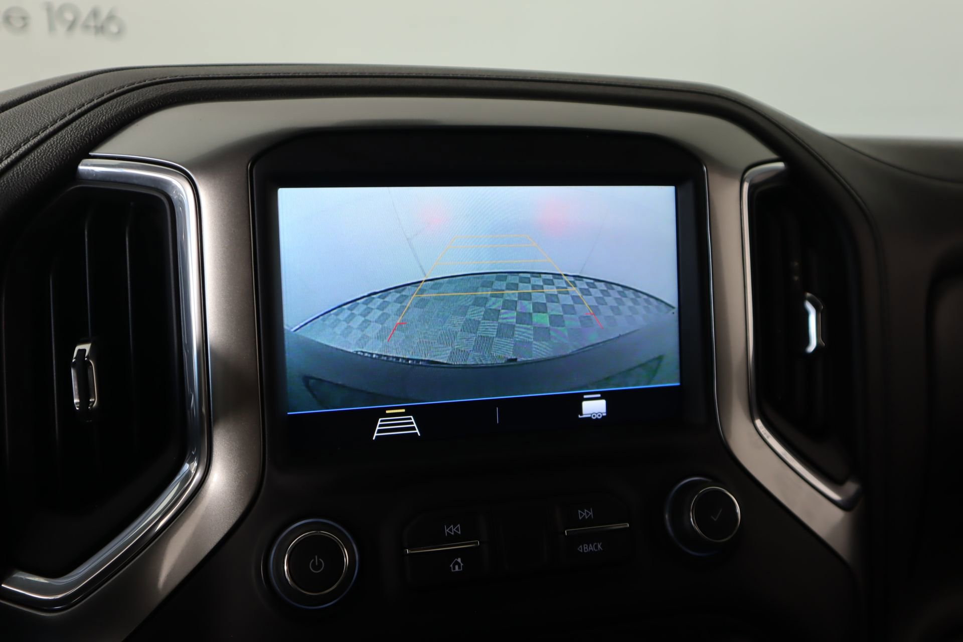 Used 2020 Chevrolet Silverado 1500 RST w/ RST Value Package image 6