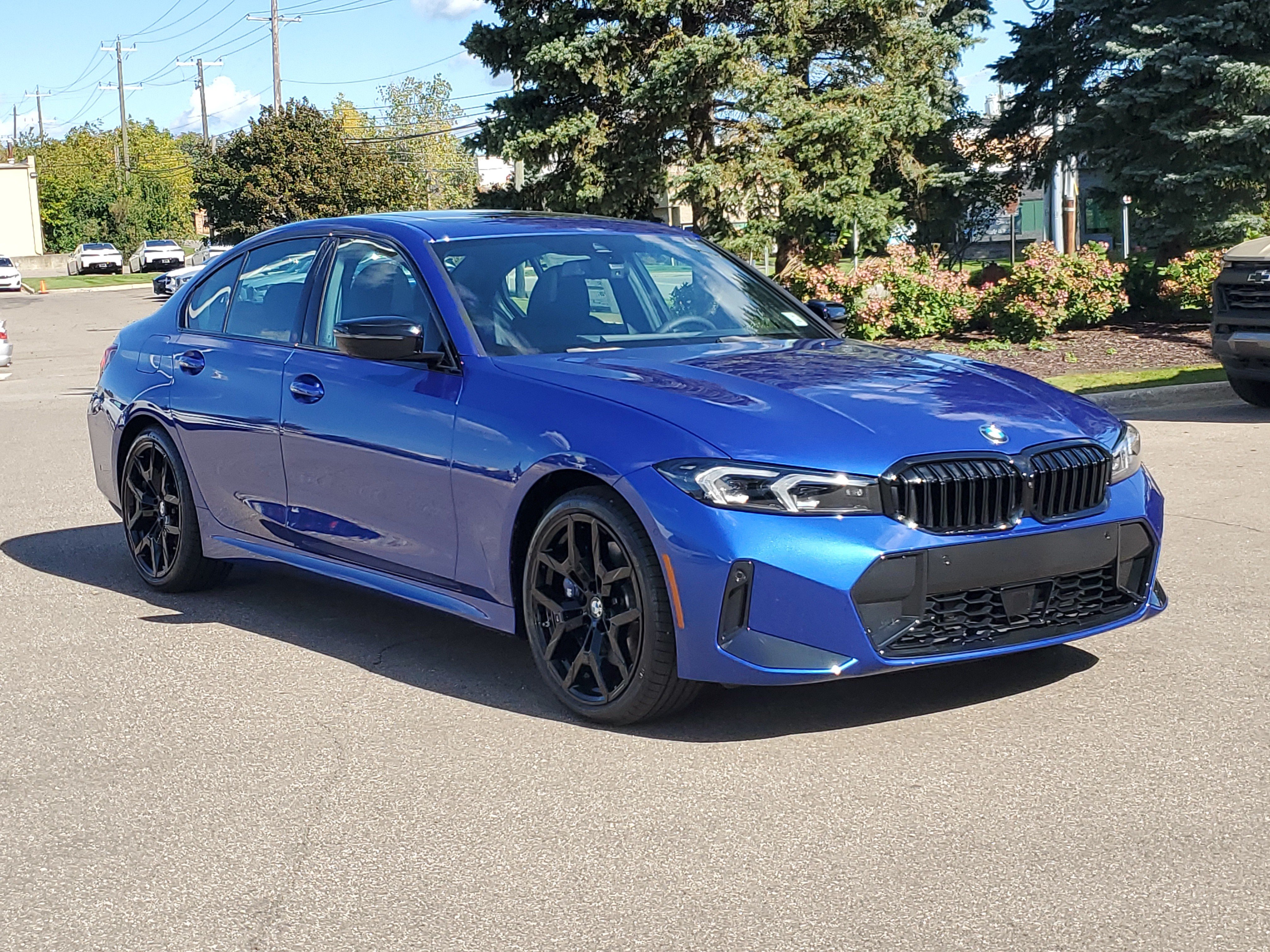 New 2026 BMW 330i xDrive Sedan w/ M Sport Package AWD/4WD image 7
