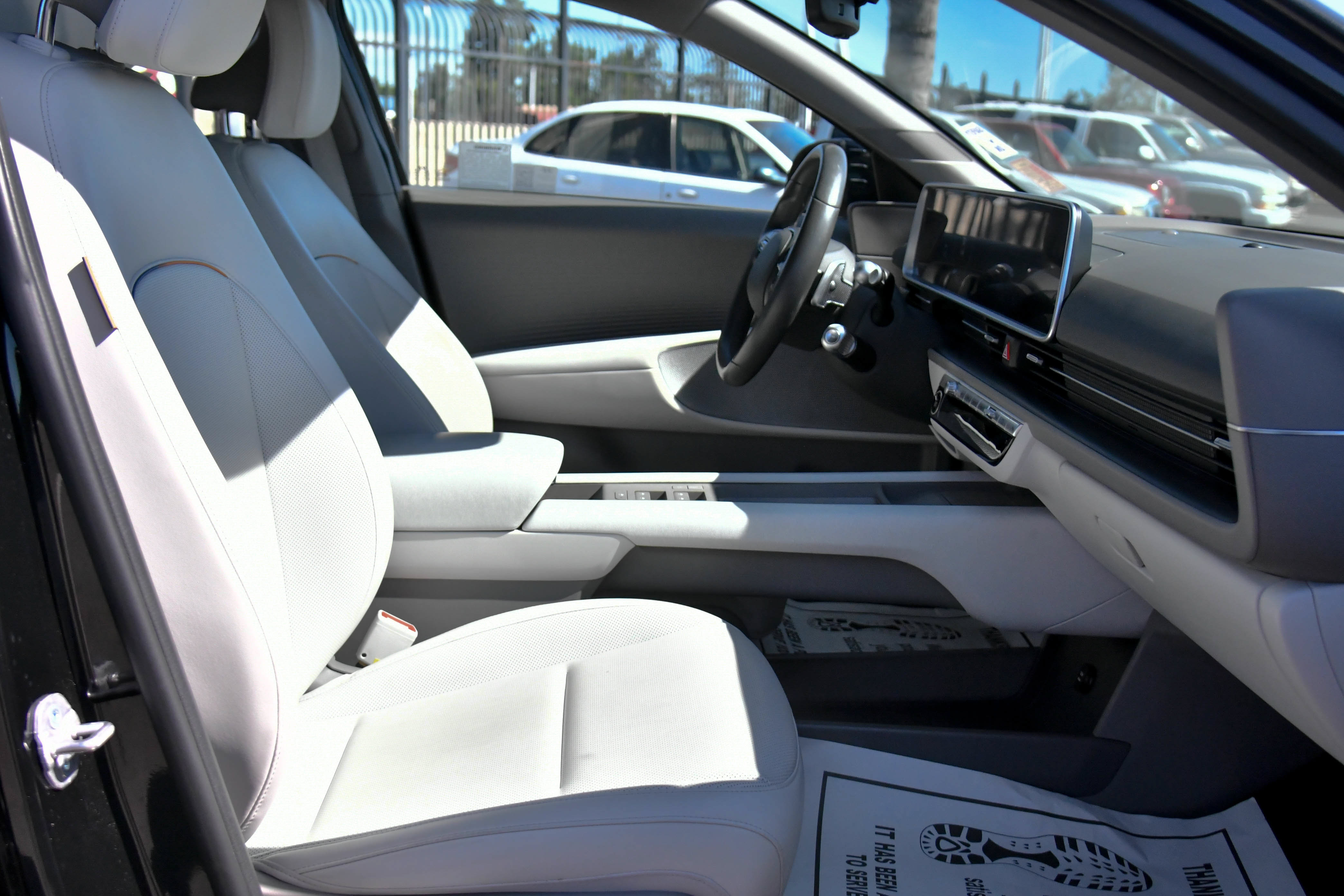 Used 2024 Hyundai Ioniq 6 SEL RWD image 43