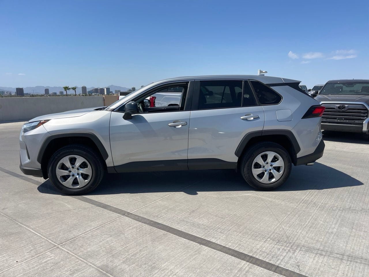 Used 2023 Toyota RAV4 LE FWD image 6