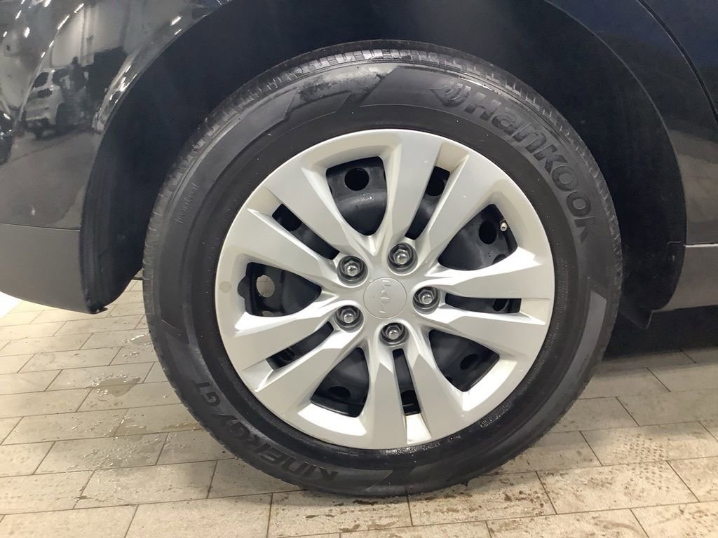Certified 2023 Kia Soul LX FWD image 26