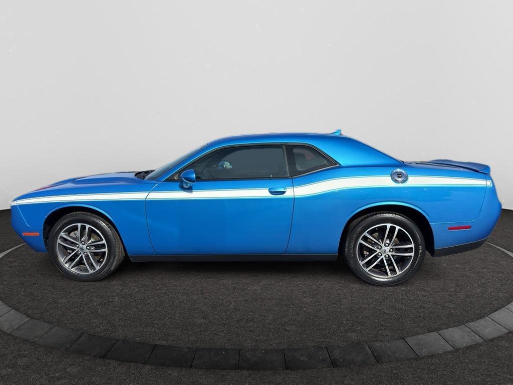 Used 2019 Dodge Challenger SXT w/ Driver Convenience Group image 8