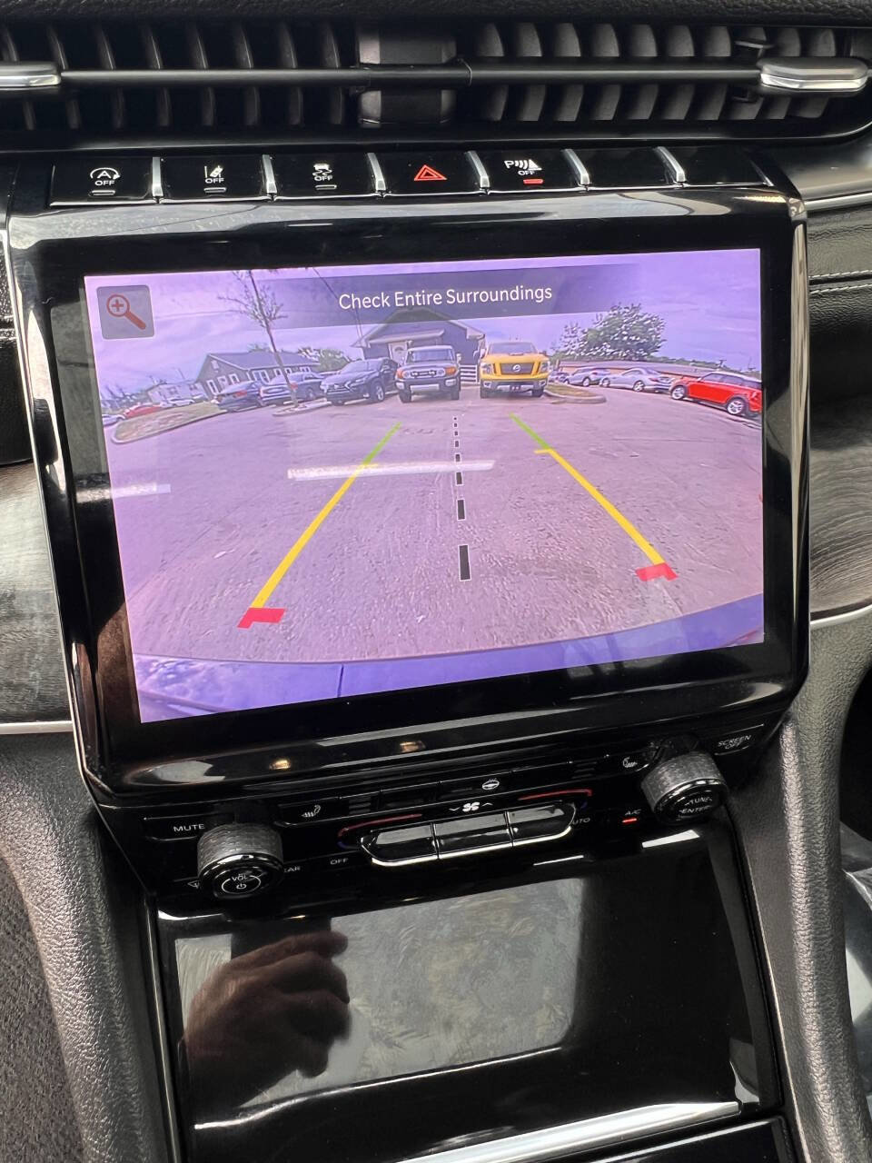 Used 2024 Jeep Grand Cherokee L Limited image 15