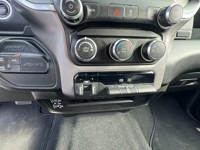 Used 2024 RAM 3500 Big Horn AWD/4WD image 30