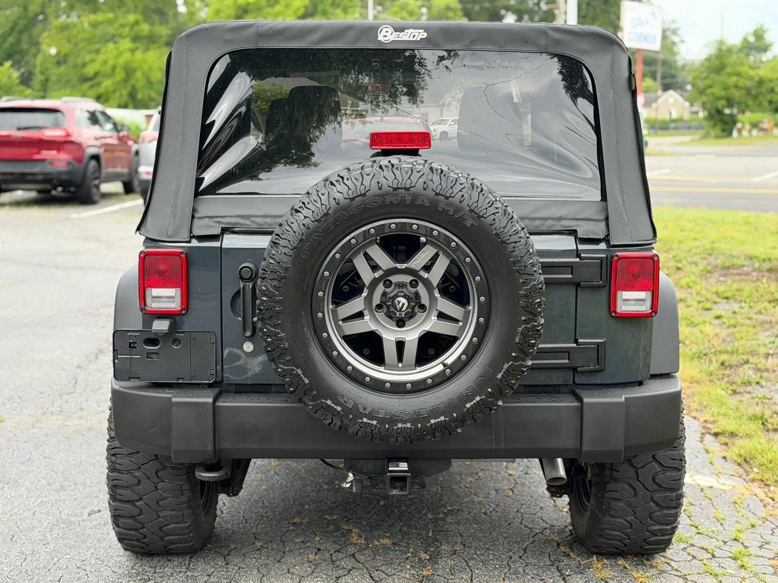 Used 2018 Jeep Wrangler Sport AWD/4WD image 6