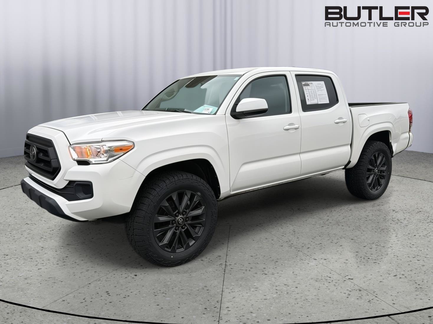 Used 2023 Toyota Tacoma SR AWD/4WD image 2