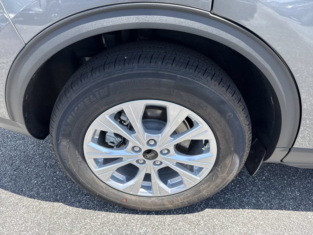 Used 2026 Ford Escape Active w/ Cold Weather Package FWD image 17