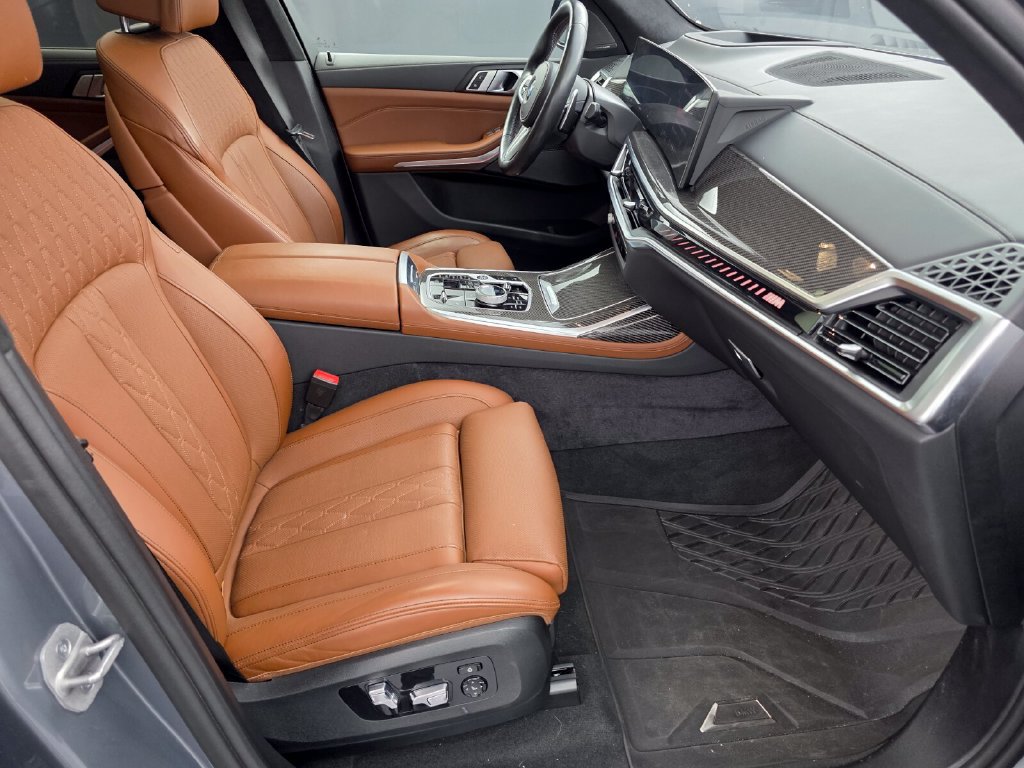 Used 2024 BMW X7 M60i w/ Executive Package AWD/4WD image 27