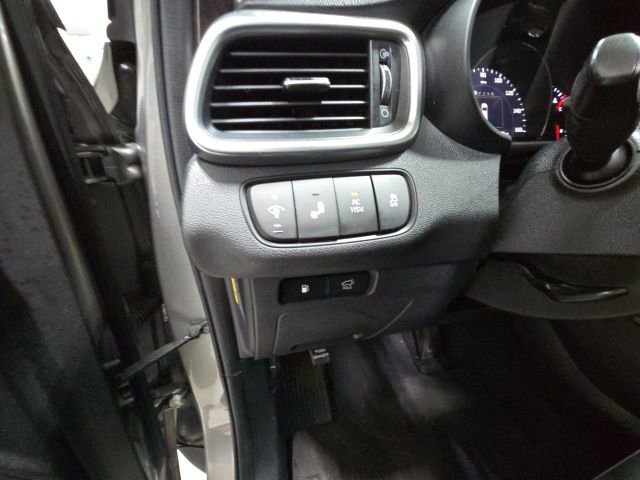Used 2016 Kia Sorento EX w/ EX Touring Package image 23