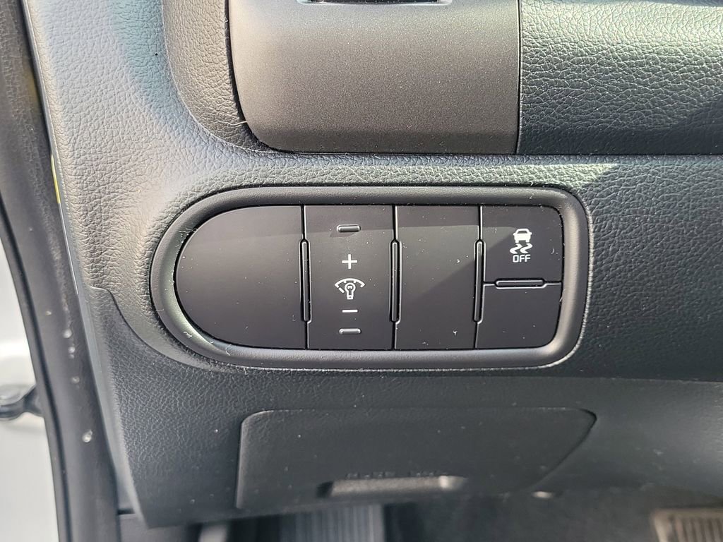 Used 2018 Kia Forte LX w/ LX Rear Camera Package image 20