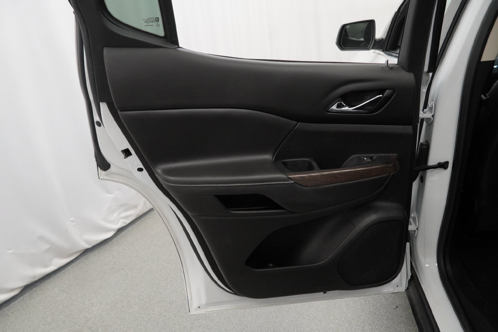 Certified 2023 GMC Acadia Denali w/ Denali Technology Package FWD image 30