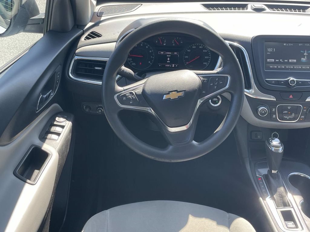 Used 2018 Chevrolet Equinox LS FWD image 13