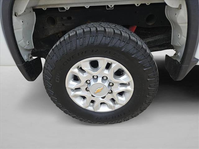Used 2023 Chevrolet Silverado 2500 LT AWD/4WD image 9