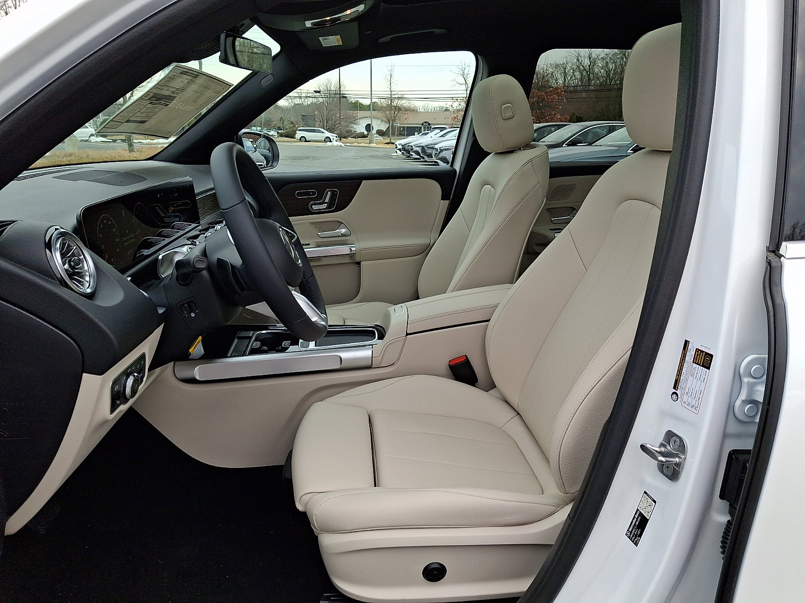 New 2026 Mercedes-Benz GLB 250 4MATIC image 8