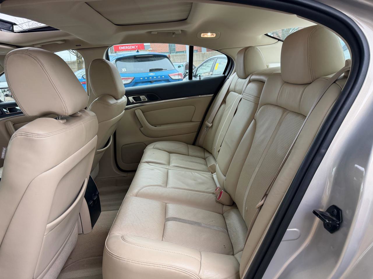 Used 2009 Lincoln MKS AWD image 14