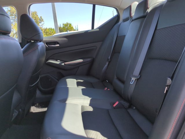 Used 2024 Nissan Altima 2.5 SR image 14