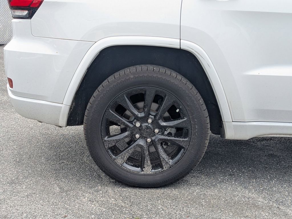 Used 2020 Jeep Grand Cherokee Altitude image 10